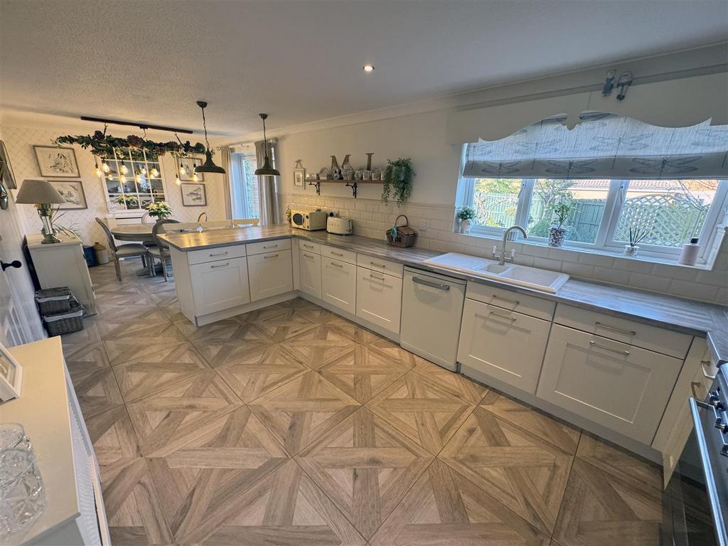 Kitchen Diner