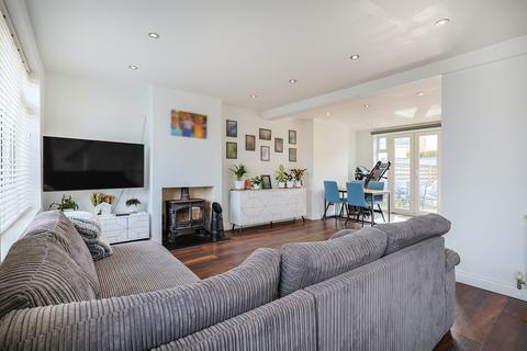 3 bedroom property for sale, 13 Clos des Cottes, St Sampson's, Guernsey, GY2