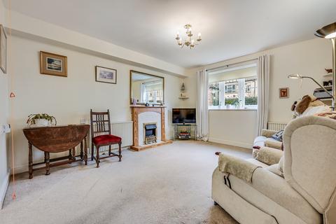 undefined, Romford RM1