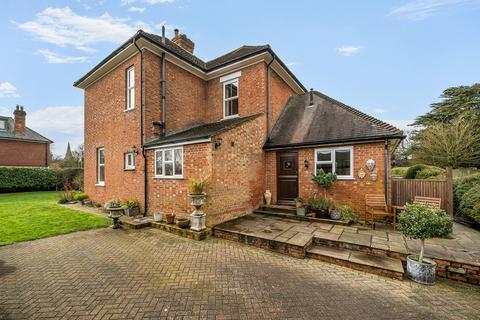 4 bedroom detached house for sale, Ashford Road, Tenterden, TN30