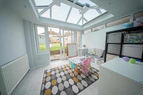 3 bedroom end of terrace house for sale, Boston Road, Haywards Heath, RH16