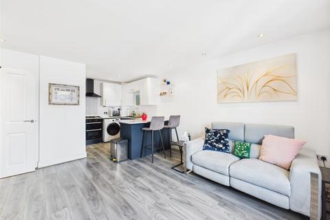 1 bedroom apartment for sale, Coleridge Drive, Ruislip HA4