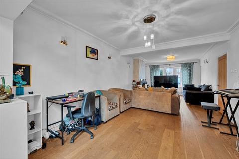 5 bedroom semi-detached house for sale, Chessington Avenue, Bexleyheath, Kent, DA7