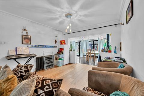 undefined, Chessington Avenue, Bexleyheath, Kent, DA7