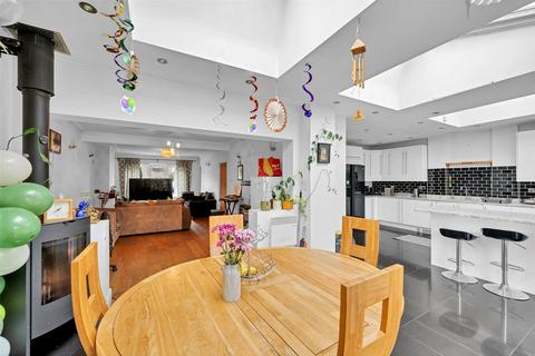 undefined, Chessington Avenue, Bexleyheath, Kent, DA7
