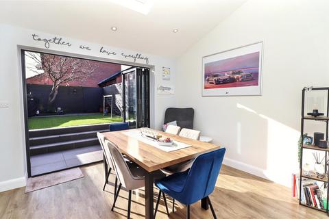 2 bedroom end of terrace house for sale, Rodgers Close, Elstree