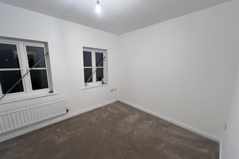 2 bedroom terraced house to rent, Springham Drive, Colchester CO4
