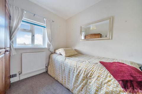 undefined, Hayley Green,  RG42,  RG42