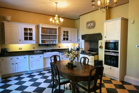 6 bedroom house for sale, Betws-Y-Coed