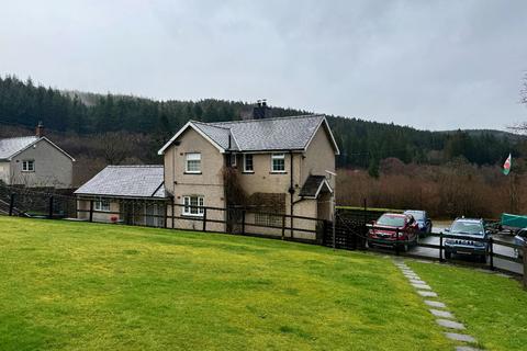 3 bedroom detached house for sale, 1 Forest Lodge Maes Gwm Centre, Dolgellau, LL40 2HY