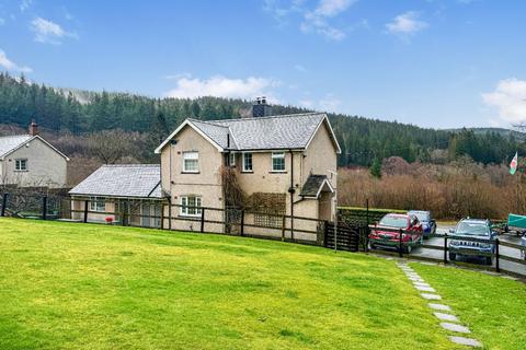 3 bedroom detached house for sale, 1 Forest Lodge Maes Gwm Centre, Dolgellau, LL40 2HY