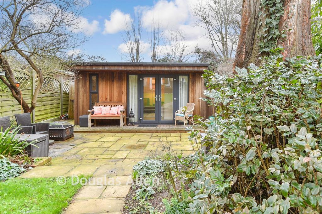 Workshop/Outbuildings