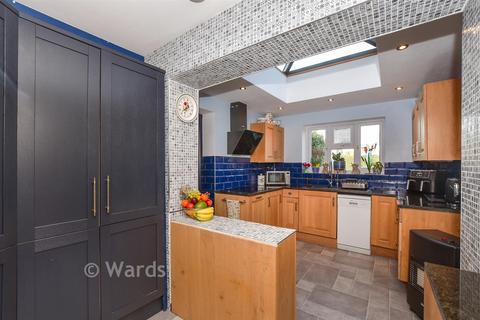 3 bedroom chalet for sale, Warrington Road, Tonbridge TN12