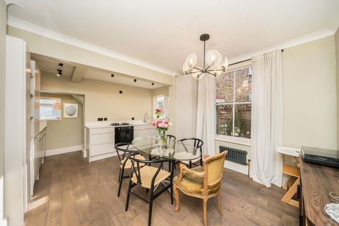 2 bedroom flat for sale, Fieldhouse Road, London SW12