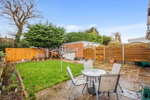 4 bedroom semi-detached house for sale, Clyde Crescent, Rayleigh SS6