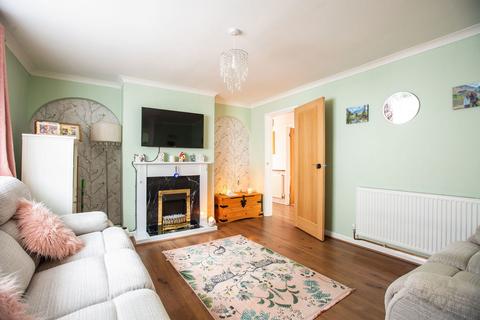 4 bedroom semi-detached house for sale, Clyde Crescent, Rayleigh SS6