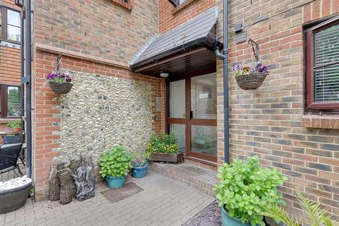 undefined, West Street, Sompting