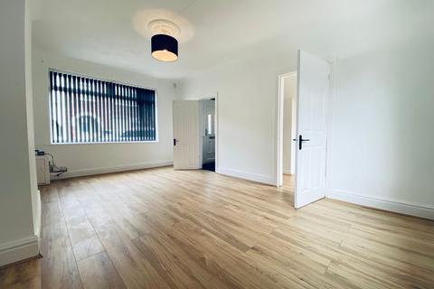 3 bedroom terraced house to rent, Bolan Street, Liverpool, L13