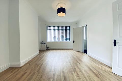 3 bedroom terraced house to rent, Bolan Street, Liverpool, L13