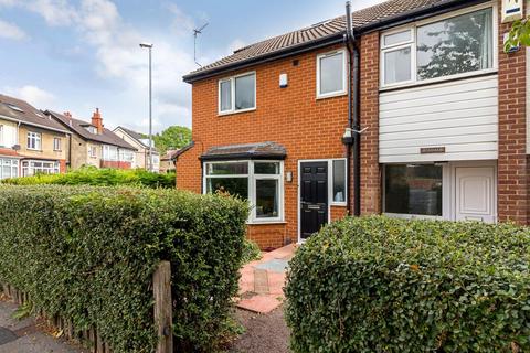 5 bedroom house to rent, Langdale Avenue, Leeds