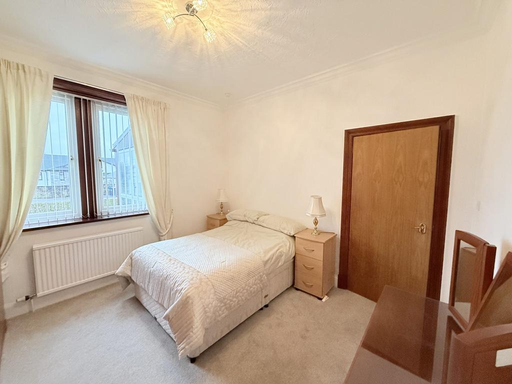 307 Annan Road, Dumfries DG1 3 JB - Braidwoods Soli