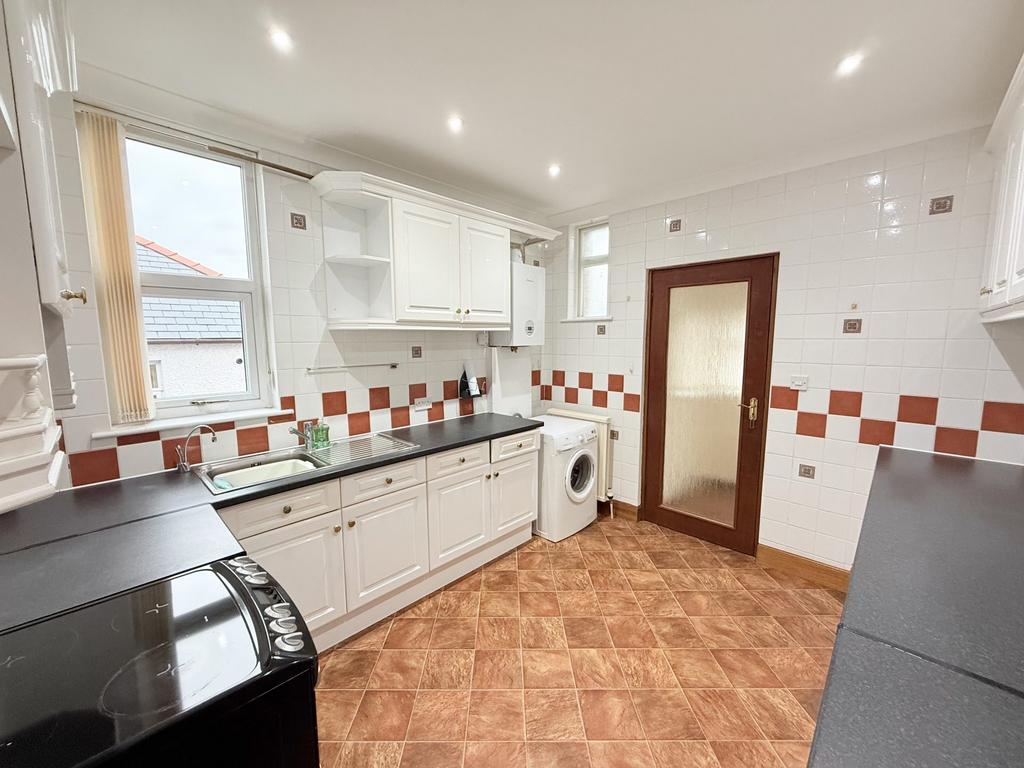 307 Annan Road, Dumfries DG1 3 JB - Braidwoods Soli