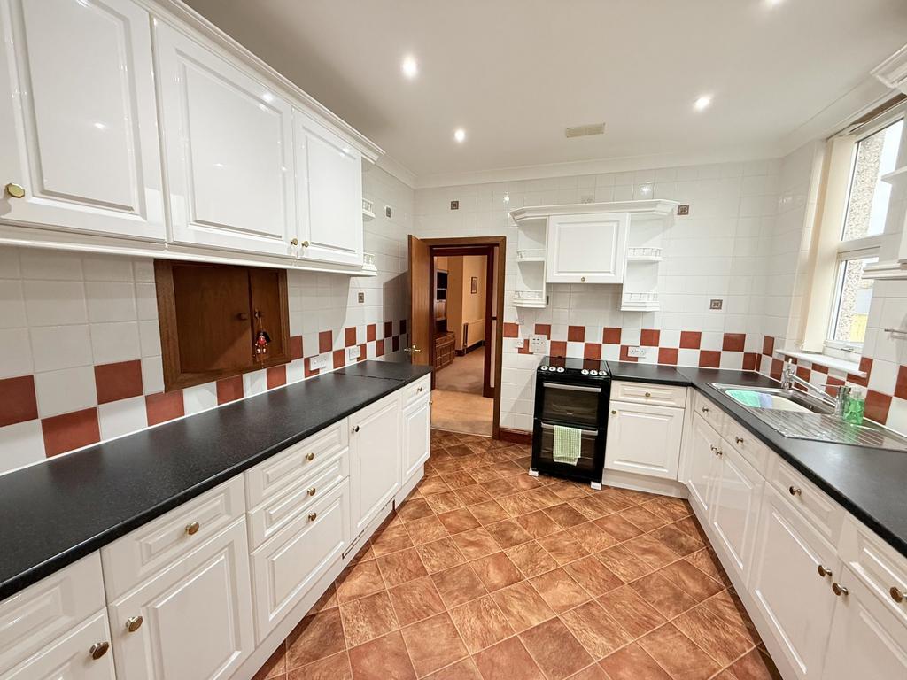 307 Annan Road, Dumfries DG1 3 JB - Braidwoods Soli