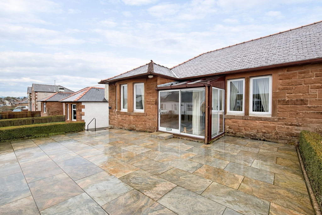 307 Annan Road, Dumfries DG1 3 JB - Braidwoods Soli