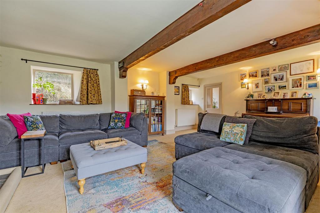 Reception Room-3.jpg