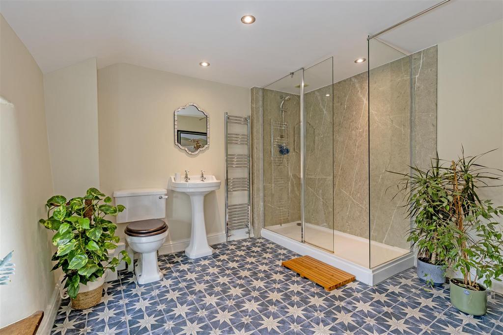 En Suite-1.jpg