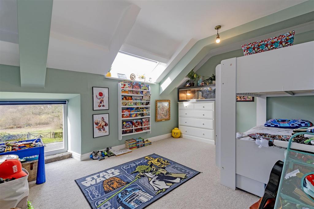 Bedroom 3-1.jpg