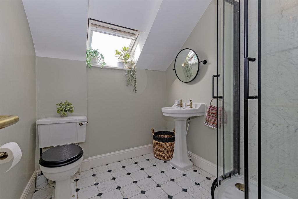 Shower Room-1.jpg