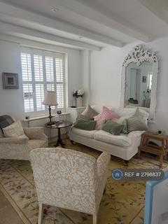 2 bedroom detached house to rent, East Parade, Hastings, TN34