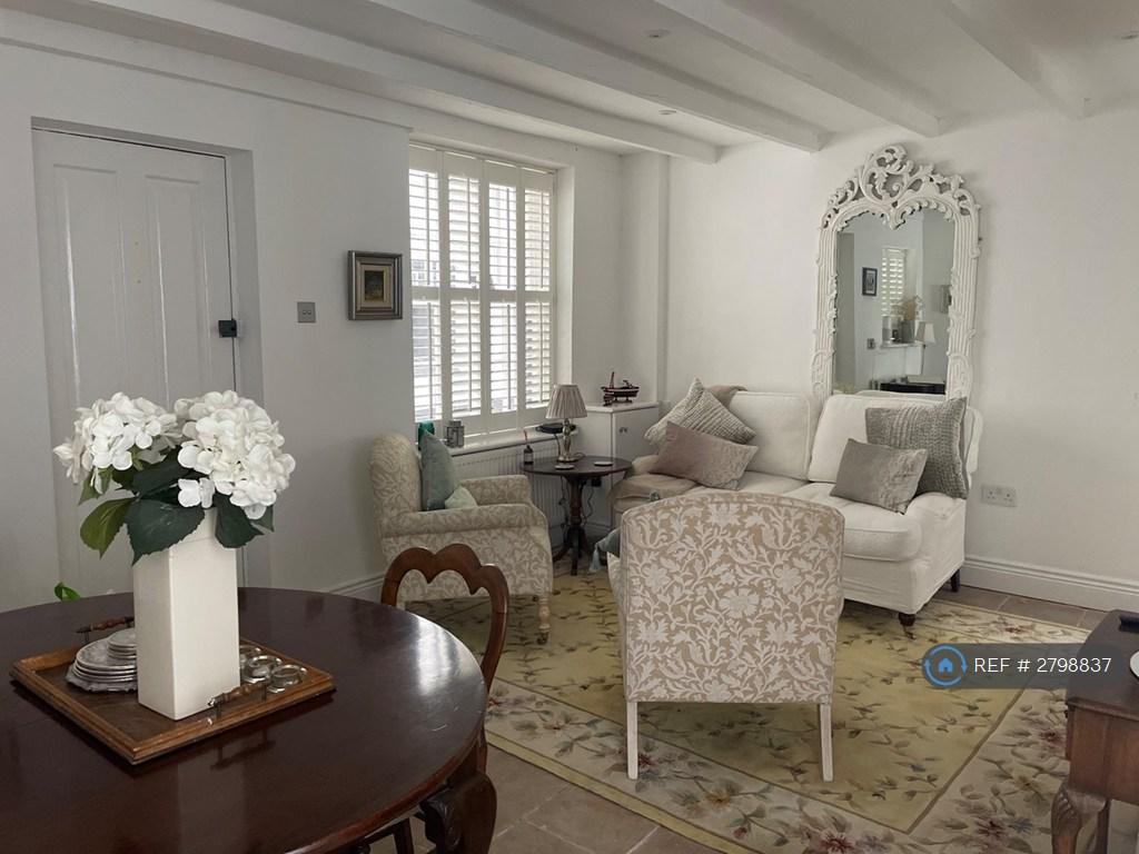 The Lounge/Dinning Area