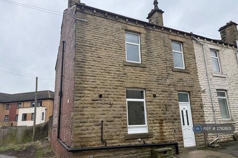 2 bedroom end of terrace house to rent, George St, Cleckheaton, BD19