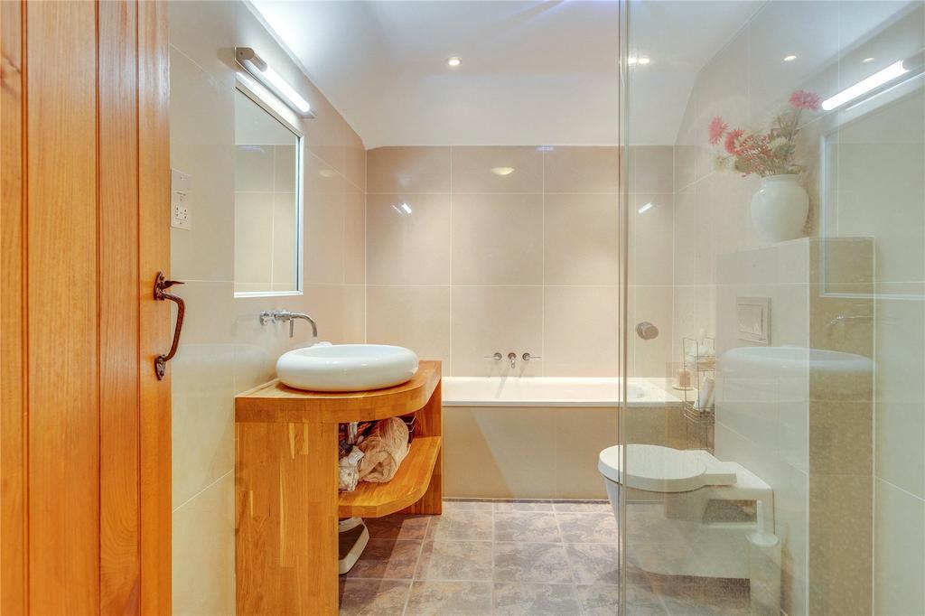 Ensuite
