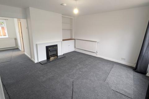 3 bedroom semi-detached house to rent, Milton Road, Addlestone KT15