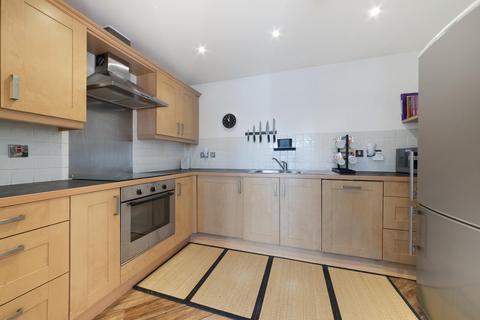 2 bedroom apartment to rent, Locksons Close, London, E14