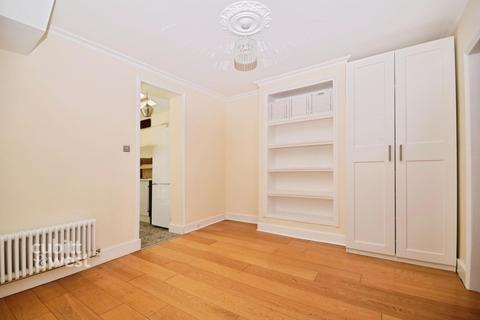undefined, Chaldon Road, Caterham CR3