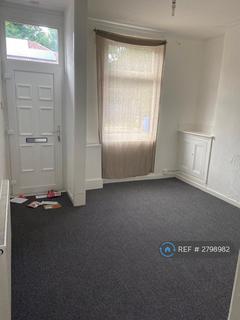 2 bedroom terraced house to rent, Pinnington Road, Manchester, M18
