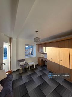 1 bedroom flat to rent, Wade House, London, SE1