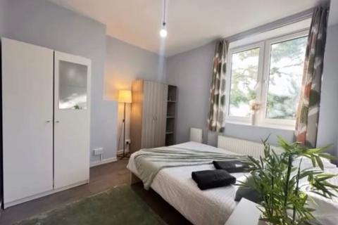 3 bedroom flat to rent, Augustus Street, London NW1