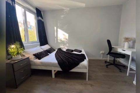 3 bedroom flat to rent, Augustus Street, London NW1