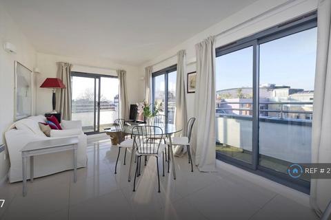2 bedroom flat to rent, Pound Court, Fulham Broadway, SW6