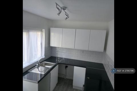 2 bedroom bungalow to rent, Ashley Way, Dawlish, EX7