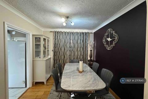3 bedroom end of terrace house to rent, Chudleigh Way, Ruislip, HA4