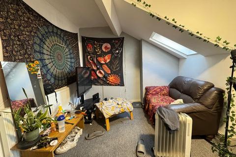 1 bedroom apartment to rent, 9 The Crescent, Leeds LS6