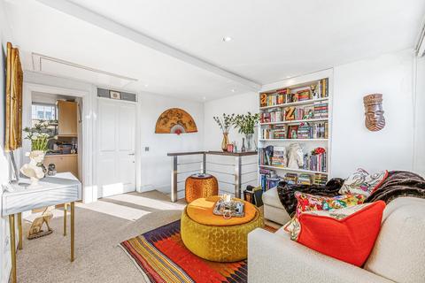1 bedroom apartment to rent, Hadley Gardens Chiswick