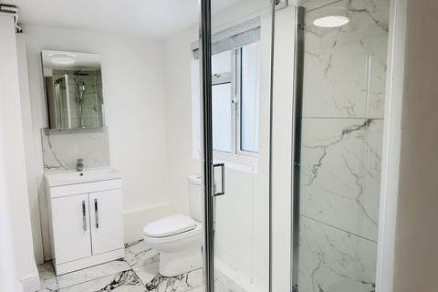 1 bedroom apartment to rent, Curwen Road, London, W12 9