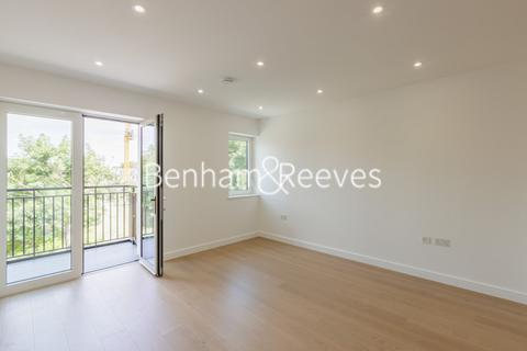 2 bedroom apartment to rent, Holland Court, Fulham Reach W6
